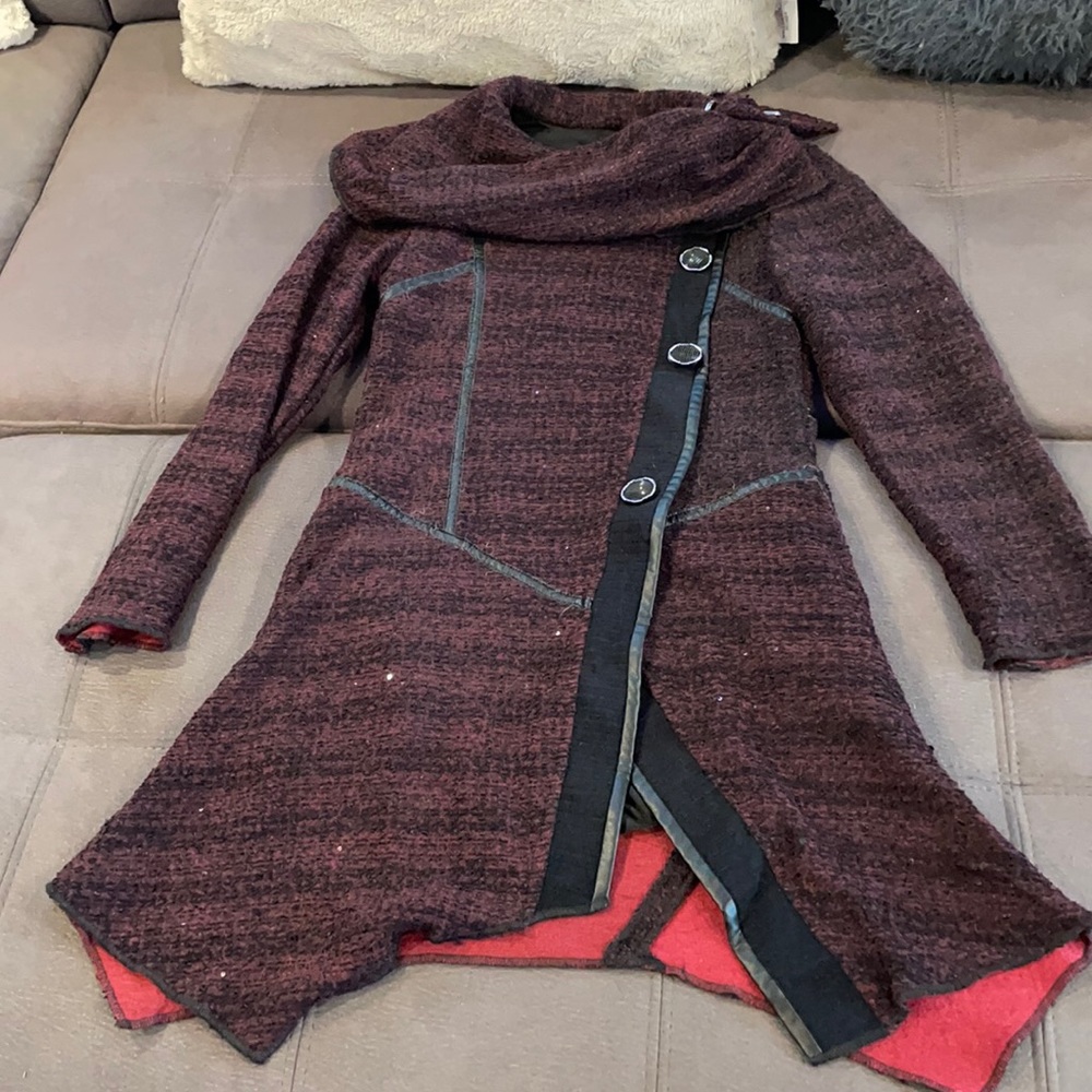 NWT NICOLE SABBATTINI Wine & Black with Sequin Sweater Coat Size Small